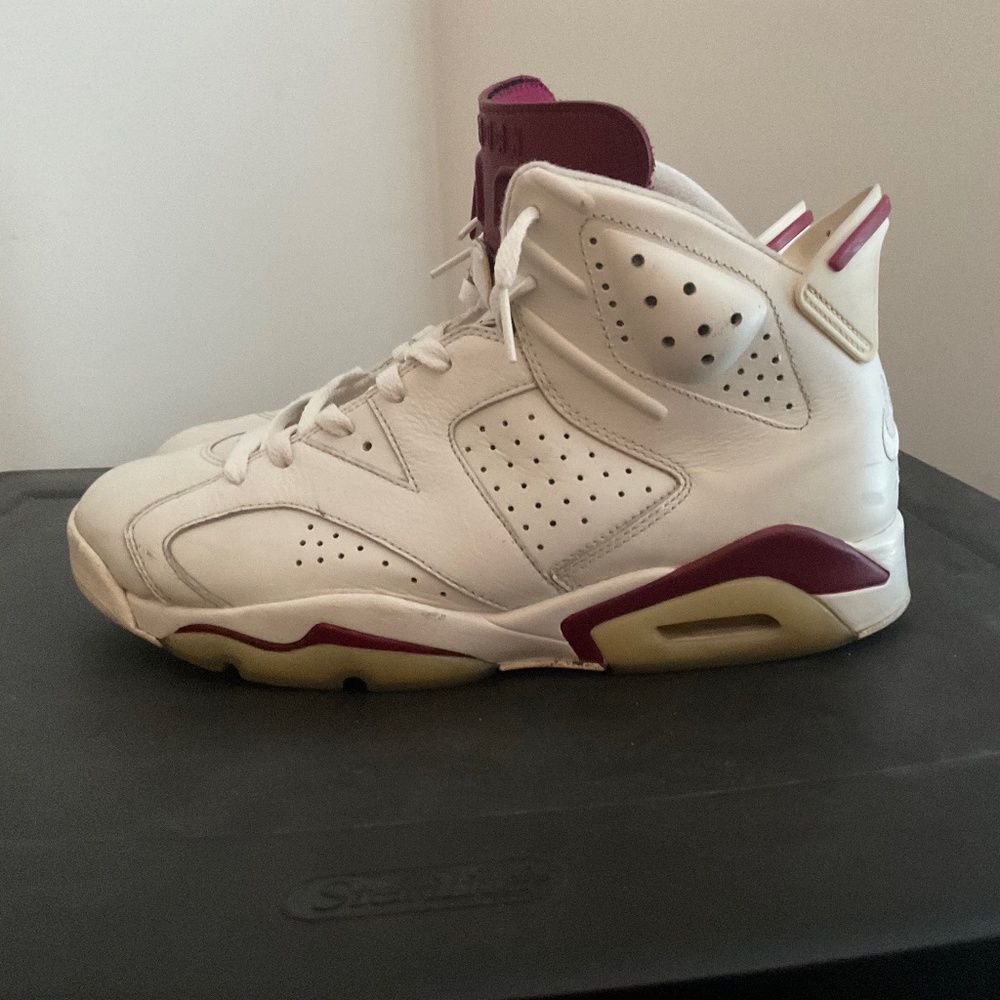 Air Jordan 6 Retro Maroon